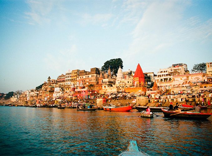 Book Tour Packages and cab services in Varanasi and outstation at affordable prices.